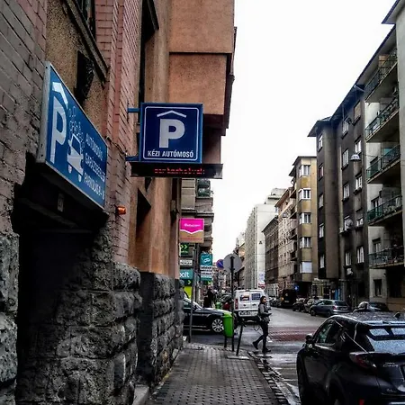 Westend Apartman