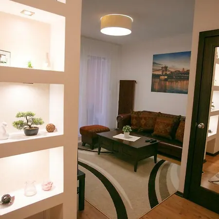 Grund Apartment *