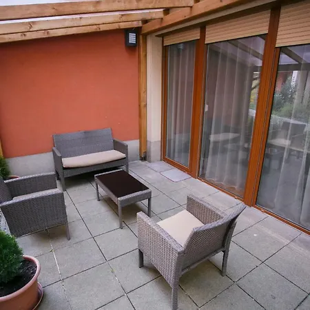 Grund Apartment *