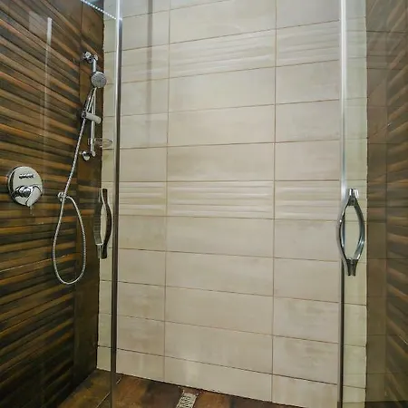 Heart With Free Private Parking Apartman Budapest