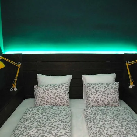 Hedonist Budapest