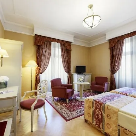Danubius Astoria Center Szálloda 4*