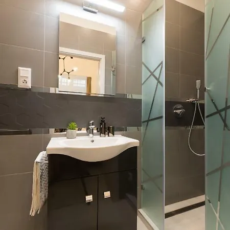 דירה Kertesz Design *
