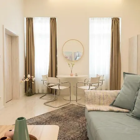 Apartment Kertesz Design