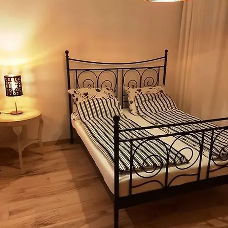 Appartamento 2 Bedroom Near Heroes Square *