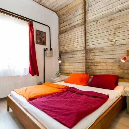 Nest Hostal