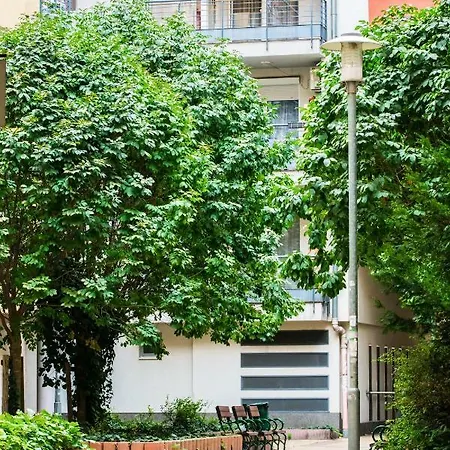 Viola Apartment