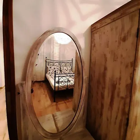 2 Bedroom Near Heroes Square
