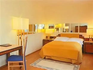 Panda Hotel 3*