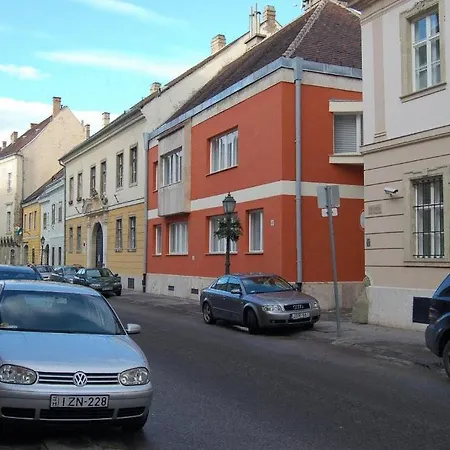 Buda Castle Apartment