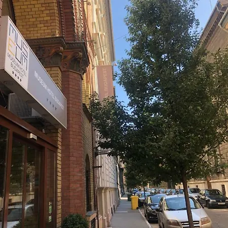 A9 Houseleek Astoria Apartment *