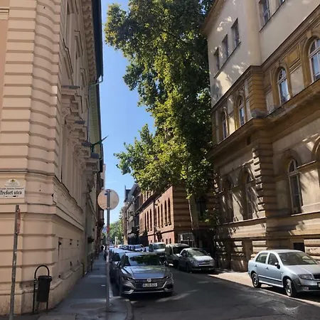 Apartment A9 Houseleek Astoria Budapest