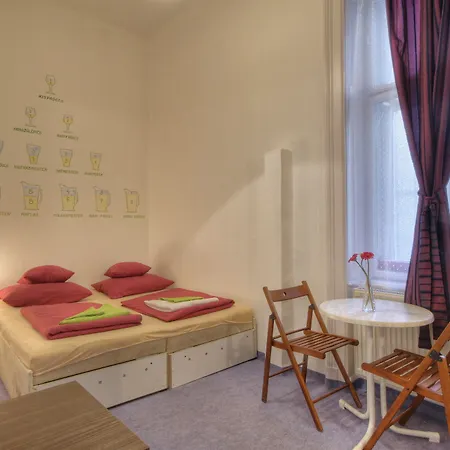 Opera Minihotel 2*