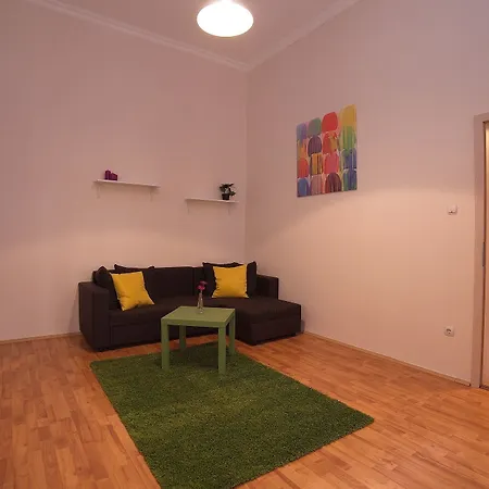 Hotel Opera Minihotel 2*
