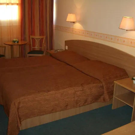 Eben Budapest