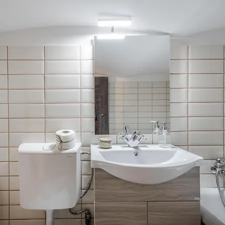 Bpr Extravagant&unique Sauna&jacuzzi Budapest