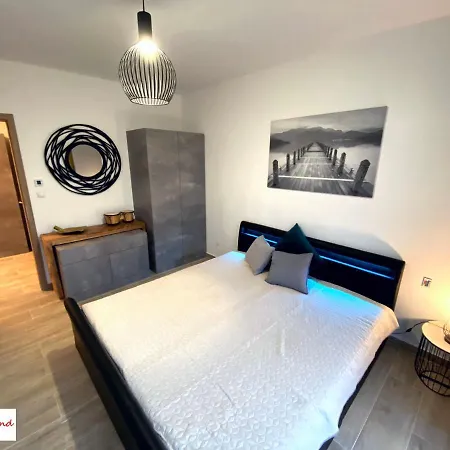 Art Trend Loft Art Apartment *