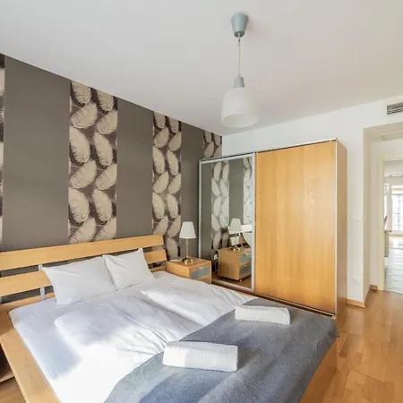 Hotel apartamentowy Madison 3*