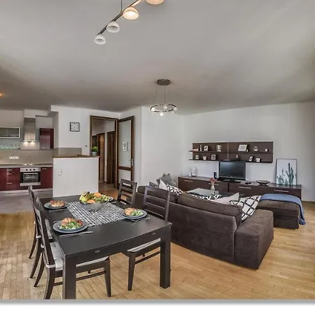 Apartmanhotel Urban Gozsdu 3*
