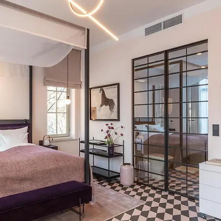 Bagatelle Gardenhouse