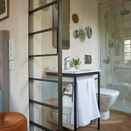 Bagatelle Gardenhouse *