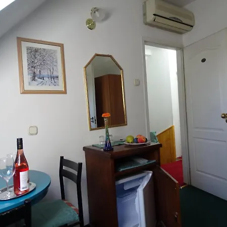 Casa Latina Affittacamere 3*