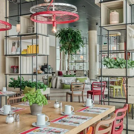Hotel Intercityhotel 4*