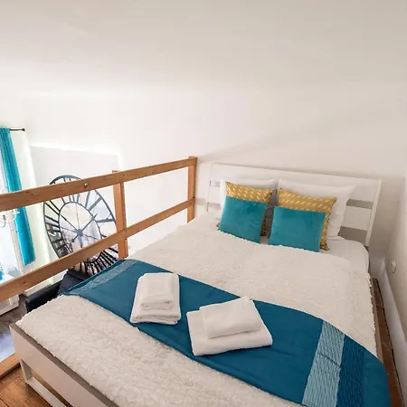 Central Quiet Studio B&b, Airport Connection Apartment *