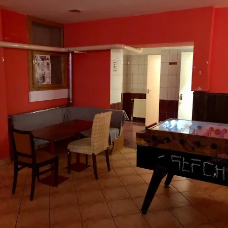 Whole Basement Former Pub3 For Bachelor / Bachelorette Party Appartement *