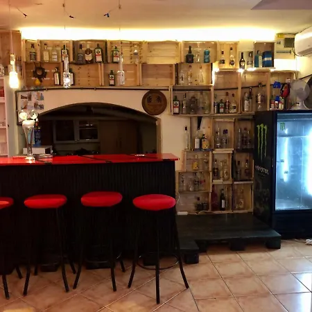 Whole Basement Former Pub3 For Bachelor / Bachelorette Party Appartement *