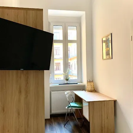 Vivi * Budapest