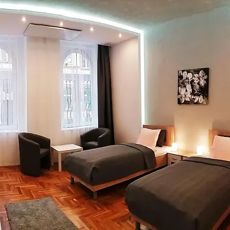 Unique Town Apartment. Clear Comfort. Lejlighed Budapest