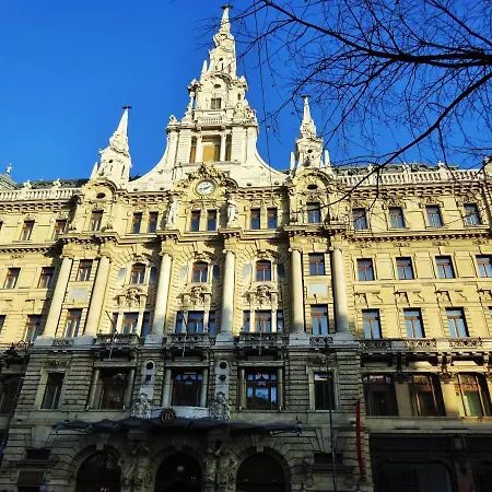 Unique Town Apartment. Clear Comfort. Lejlighed Budapest