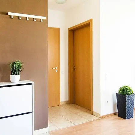 Vip Mini Resort,private Parking & Balcony * Budapest
