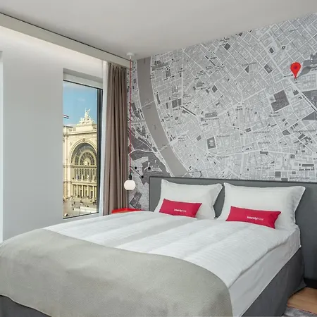 Intercityhotel Hotel 4*