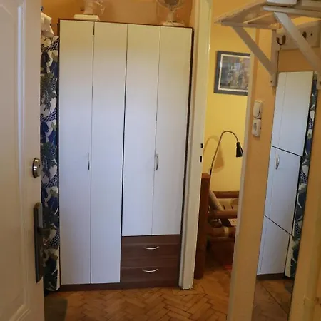 Fornax With Balcony Apartman