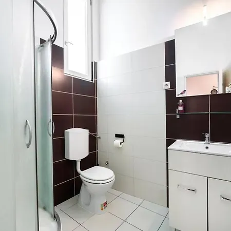 Apartment Miracle - Center