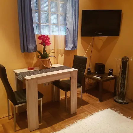 Apartment Kossuth Lajos U. 176. *