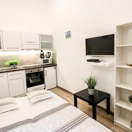 Real Klauzál Ii * Budapest