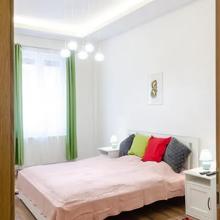 3 En Bedroom Flat In The Main Centre For 6ppl, 3bdr,3bthr,ac Apartment Budapest