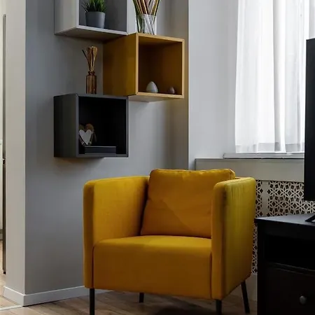 Royal With A/c Apartment *