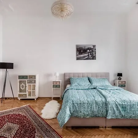 Apartment Oktober 6/8 Budapest