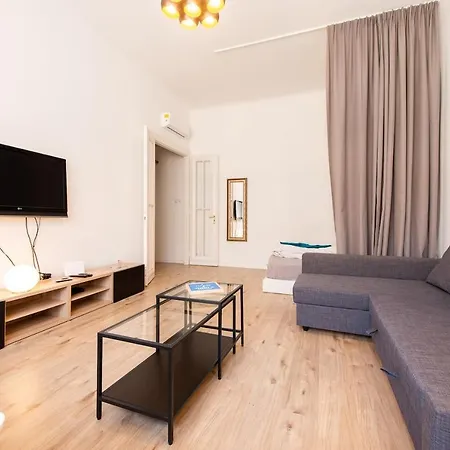 Budapest4u - New In The Of