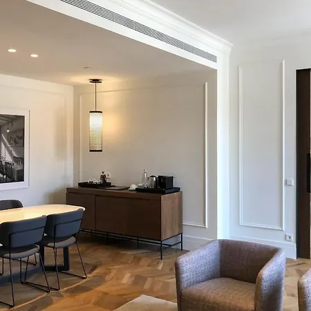 Kozmo & - Small Luxury Of The World Szálloda Budapest