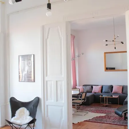 Apartment Allomas