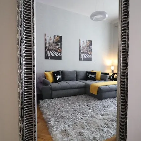Nehru Part River Side Danube Appartement