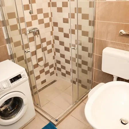 Charming & Unique In Vibrant Center Apartamento *