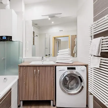 Relax Into Loft Living At A Light-filled Escape