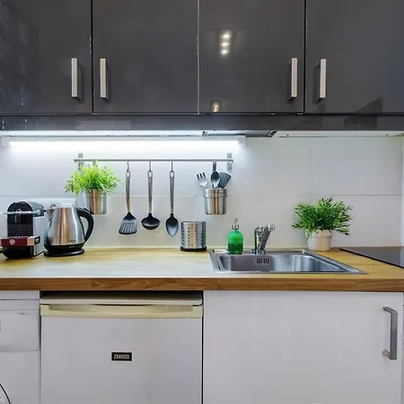 Premium Szervita Square Apartman Budapest