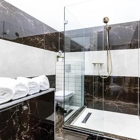 George's Luxury At Danube *